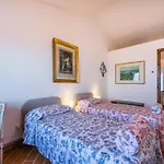 Trilocale Casa Nel Castello By Interhome