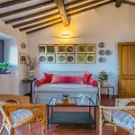 Lägenhet Trilocale Casa Nel Castello By Interhome