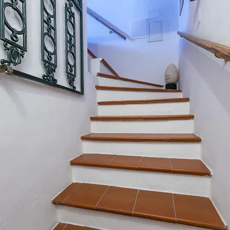 Trilocale Casa Nel Castello By Interhome